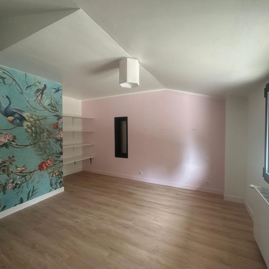 Location Appartement 5 pièces 130m² MACON 71000 - Photo 1