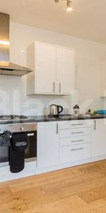 Spacious two bed located within minutes to Marylebone Tube & Regents Park - Photo 4