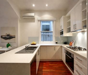 Victorian Cottage Central South Yarra - Photo 3