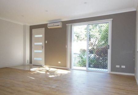 Modern Townhome conveniently located - Photo 3