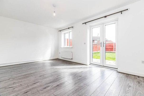 3 Bed Semi-Detached House, Gunson Street, M40 - Photo 1