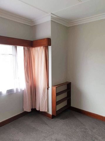 Freshly refurbished - Warm and available Sep 25th - Photo 3