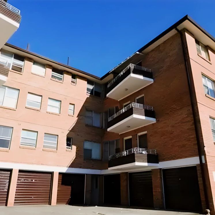 3Bedrooms, 2Bathrooms - Photo 1