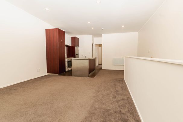 Charming Two-Level Townhouse for Rent! - Photo 1