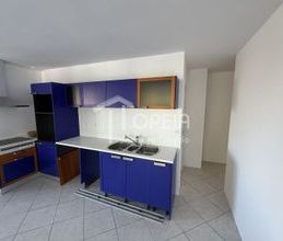 Διαμέρισμα για ενοικίαση - Σαρωνίδα - Φωτογραφία 2