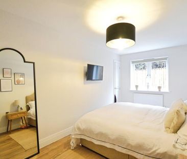 3 bedroom flat to rent - Photo 5