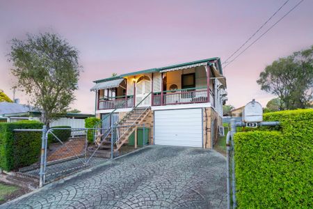 Spacious Home in Silkstone! - Photo 5