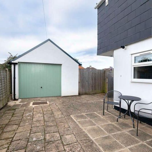 Croft Avenue, Cheltenham, GL53 - Photo 1