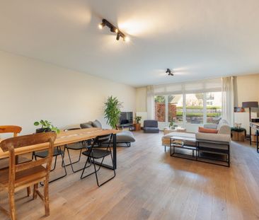 Gelijkvloers appartement met terras/tuintje te huur - Photo 2