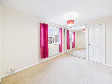 3 bedroom end of terrace house to rent - Photo 4