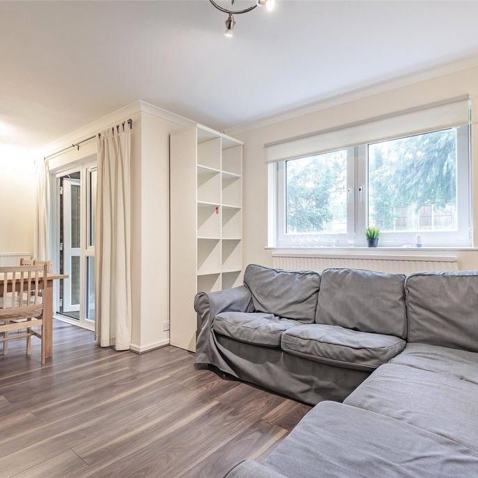 3 bedroom terraced house to rent - Photo 1