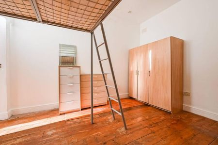 Studio to rent - Photo 2