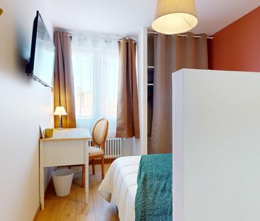 TERMIER V Roommate 3 Bedrooms at Saint Etienne - Photo 2
