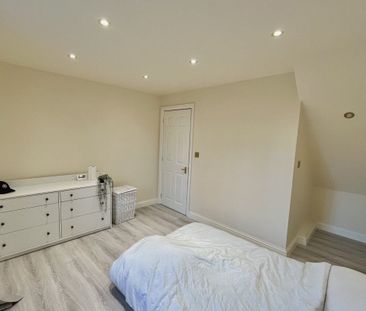 Market Place - Photo 4