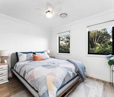 Inviting Entertainer + Walk-to-the-village Convenience - Photo 3