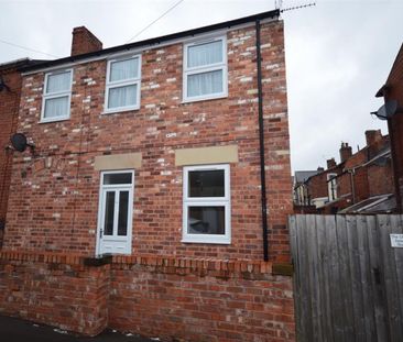 1 bedroom Flat To Let - Photo 3