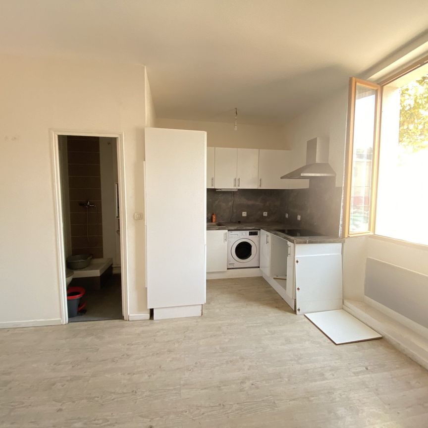 Location Appartement 1 pièce 22m² TOURVES 83170 - Photo 1