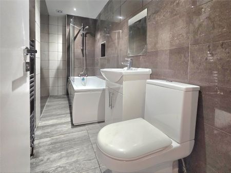 Broadway, Bexleyheath, DA6 - Photo 2