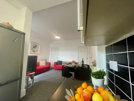 6 Bed Terraced House, Lytham Road, LE2 - Photo 5