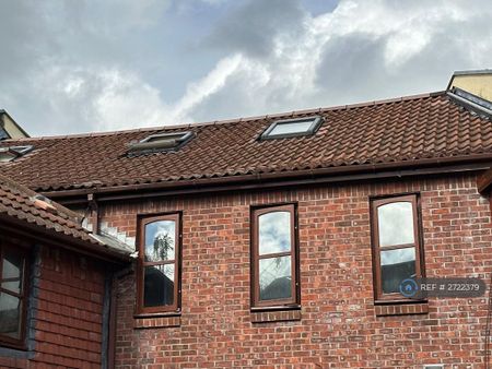 Studio to rent - Photo 5