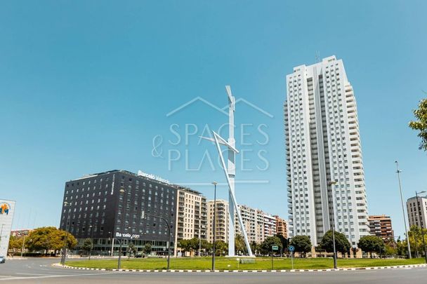 3 room luxury penthouse for rent in Valencia, Spain - Photo 1