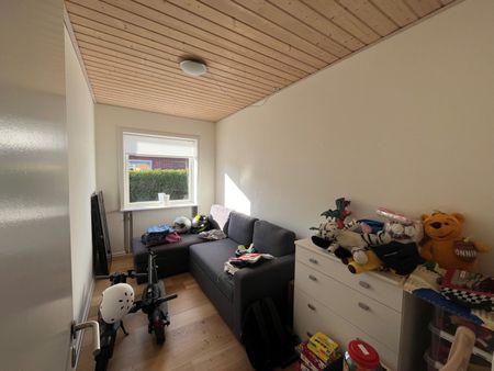 Attraktivt beliggende hus med 2 børneværelser - Foto 4