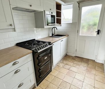 One-Bedroom House share - Photo 6