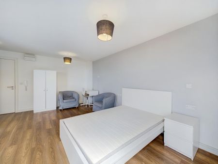 Studio to rent - Photo 2