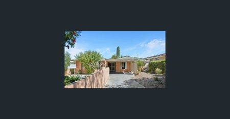 SPACIOUS FAMILY HOME WITH POOL, STUDIO & PRIME BOORAGOON LOCATION - Photo 4