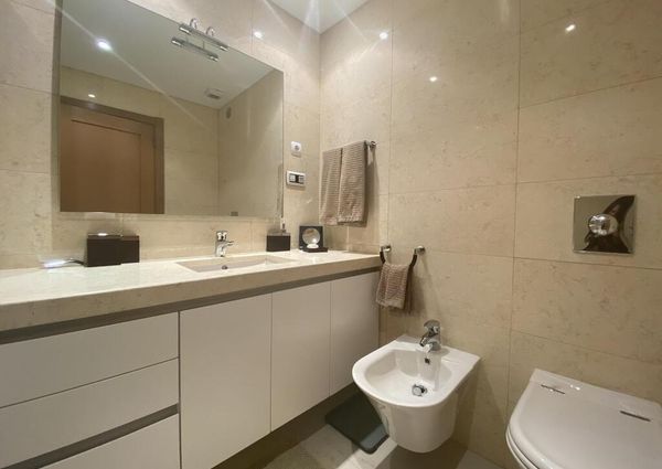 4 Bedroom Apartment with parking, Telheiras, Lisboa