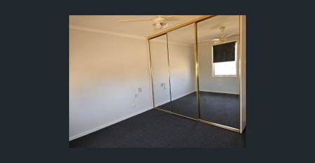 Comfortable Family Home! - Photo 5