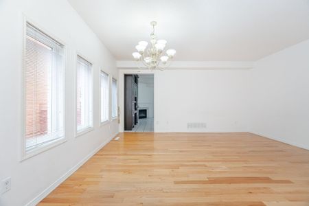 For Lease - 6513 Song Bird Crescent, Mississauga, Ontario - Photo 2