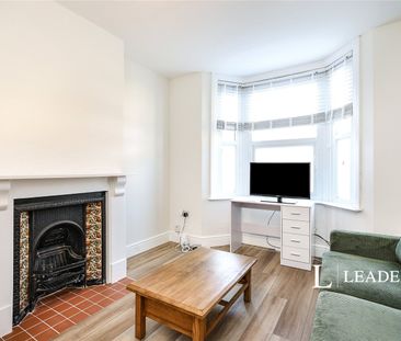 3 bedroom property to rent Gladstone Road, Watford, Hertfordshire, ... - Photo 4