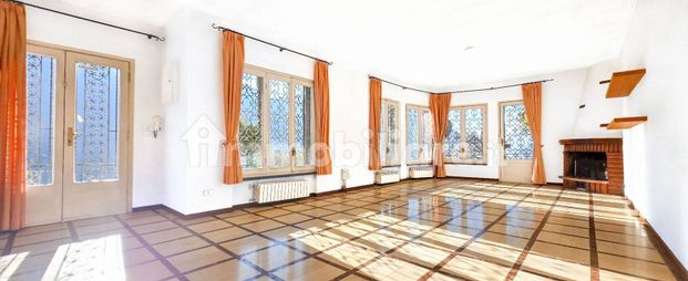 Villa unifamiliare via Francesco Petrarca, Albogasio Oria, Valsolda - Photo 1