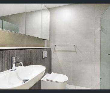 MODERN TOWN HOUSE LIVING - Photo 4