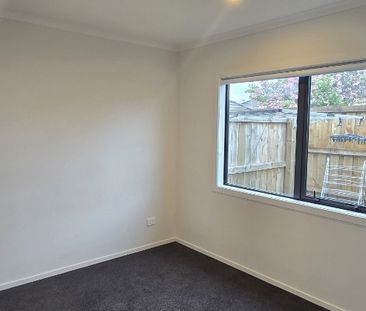 This near new two bedroom, two bathroom townhouse on Dey Street off... - Photo 2