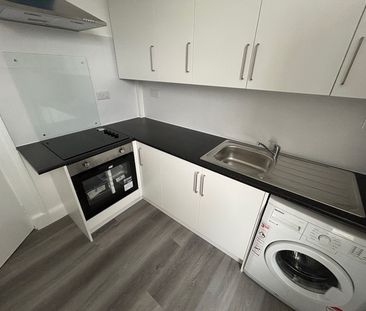 To Let, 2 Bed Apartment - Photo 6
