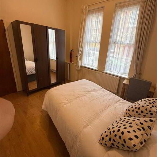 Room 1, 2 Belgravia Avenue, Belfast, BT9 7BJ - Photo 1