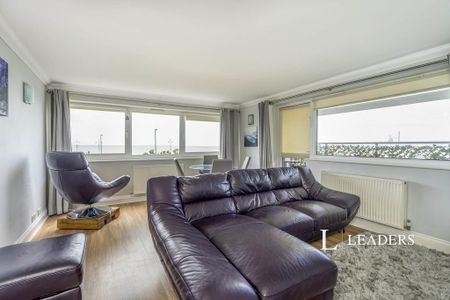 2 bedroom flat to rent - Photo 2