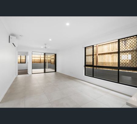 49 Carnarvon Drive, South Ripley, Qld 4306 - Photo 2