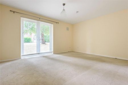 3 bedroom apartment to rent - Photo 2