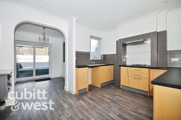 2 bedroom terraced house to rent - Photo 1