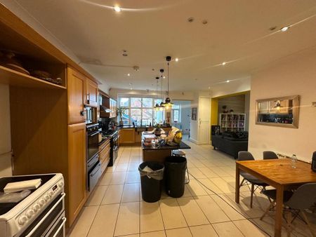 7 bedroom semi-detached house to rent - Photo 3