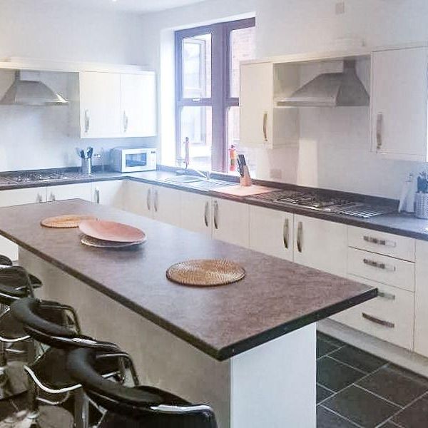1 bedroom in a house share to rent - Photo 1