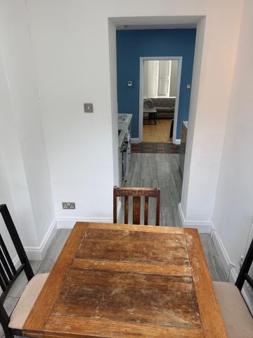 3 Bed Flat, Nightingale Road, E5 - Photo 3