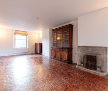 4 bedroom detached house to rent - Photo 2