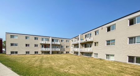 Alberta, 9550 & 9604 129B Ave, T5E 0P8, Edmonton - Photo 3