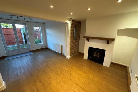 Holmsey Green - Photo 2