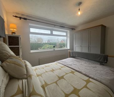 4 bedroom link detached house to rent - Photo 6