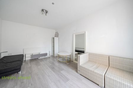 Paxton Place, London, SE27 - Photo 2